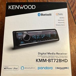 Kentwood digital media receiver